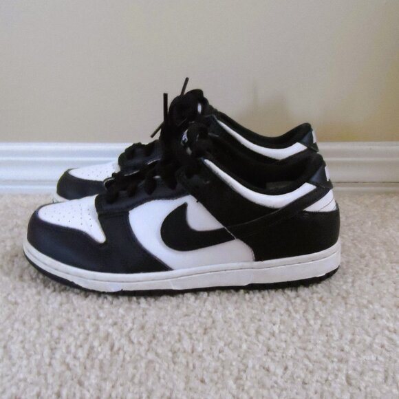 Nike Dunks - size 2 - Picture 5 of 11